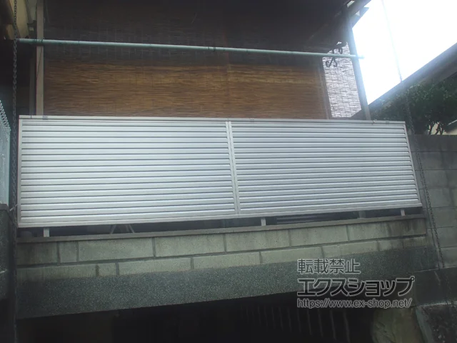 兵庫県加須市のの門扉、フェンス・柵 ミエーネフェンス 目隠しルーバータイプ 2段支柱 施工例