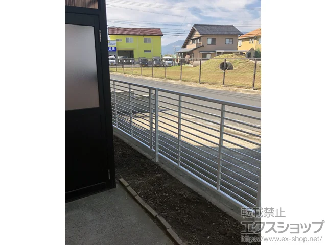 島根県藤沢市のグローベンのフェンス・柵 シンプレオフェンス9型 横粗格子 自由柱施工 施工例
