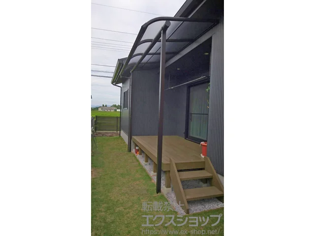 宮崎県薩摩川内市ののウッドデッキ、テラス屋根 ヴェクターテラス R型 テラスタイプ 単体 積雪〜20cm対応 施工例