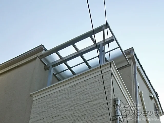 千葉県三木市のYKKAPのバルコニー・ベランダ屋根 ヴェクターテラス F型 1500 屋根タイプ 単体 積雪〜50cm対応 施工例