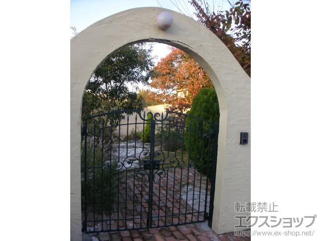 愛知県鹿児島市のLIXIL リクシル(TOEX)の門扉 ブルーム門扉 10型 両開き 柱仕様 施工例