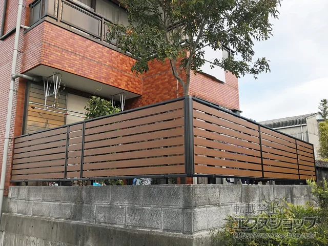 愛知県海部郡大治町のValue Selectのフェンス・柵 モクアルフェンス 横板タイプ 自由柱施工 施工例