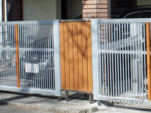 東京都八王子市の三協アルミのカーポート、フェンス・柵、カーゲート シャトレナ M2型 フリー支柱タイプ 施工例