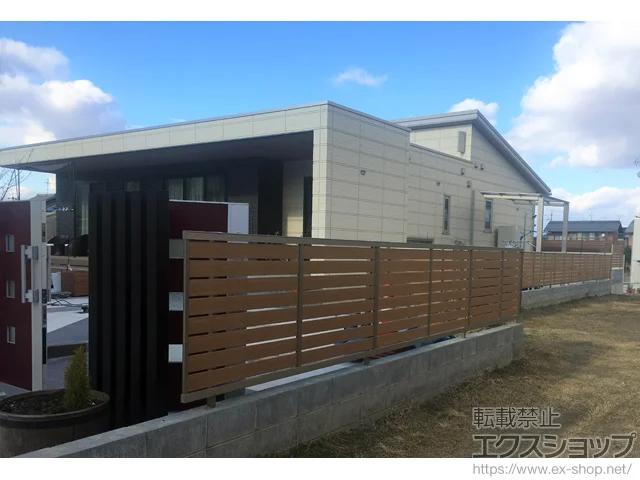岐阜県羽島市のLIXIL リクシル(新日軽)のフェンス・柵 セレビューフェンス RP3型 自在柱式 施工例