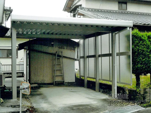 三重県三重郡菰野町のYKKAPのカーポート レオンポートneo 角柱4本仕様 積雪〜50cm対応 施工例