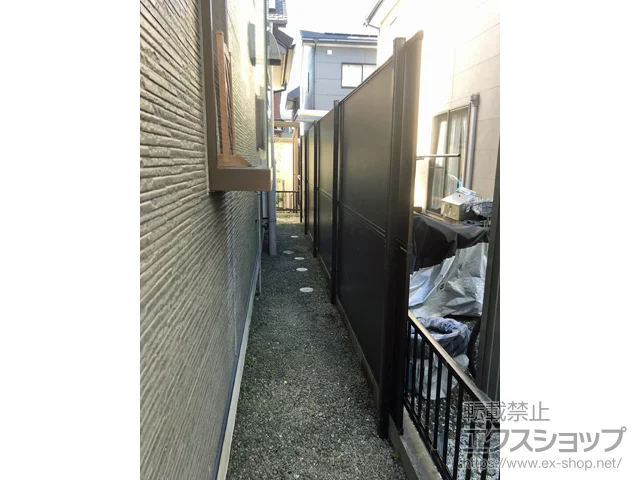 愛知県さいたま市の積水樹脂(セキスイ)のフェンス・柵 めかくし塀P型 高尺タイプ 自由柱 施工例