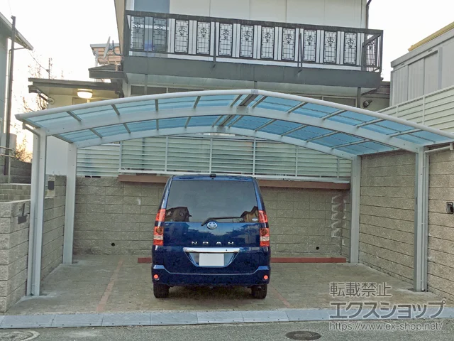 兵庫県川西市のYKKAPの物置・収納・屋外倉庫、カーポート レイナトリプルポートグラン　積雪〜20cm対応 施工例