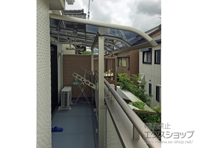 愛知県富山市のYKKAPのバルコニー・ベランダ屋根 プレシオステラス R型 屋根タイプ 単体 積雪〜20cm対応 施工例