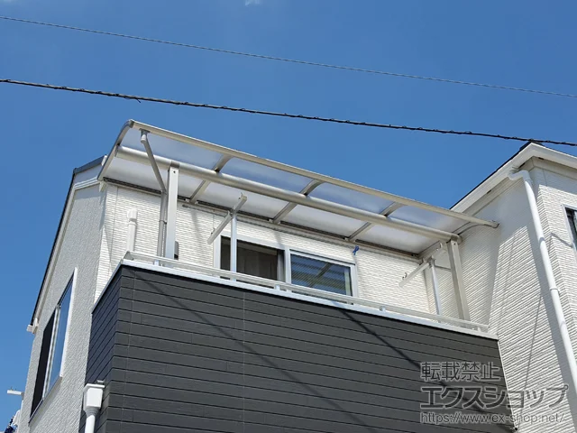 東京都東村山市のValue Selectのバルコニー・ベランダ屋根 プレシオステラス R型 屋根タイプ 単体 積雪〜20cm対応 施工例