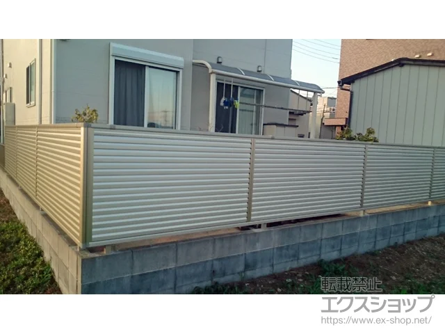 埼玉県神戸市のFandFのフェンス・柵 ミエーネフェンス 目隠しルーバータイプ 自由柱施工 施工例