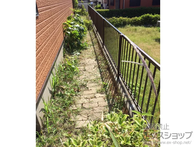 福岡県横須賀市のLIXIL(リクシル)のフェンス・柵 ミエッタフェンス 防犯たて格子タイプ 自由柱施工 施工例