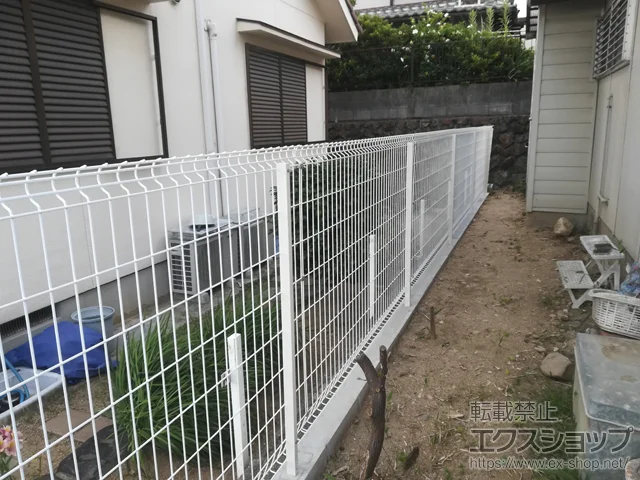 大阪府指宿市ののフェンス・柵、ウッドデッキ、カーポート イーネットフェンス2F型 自由柱施工 施工例