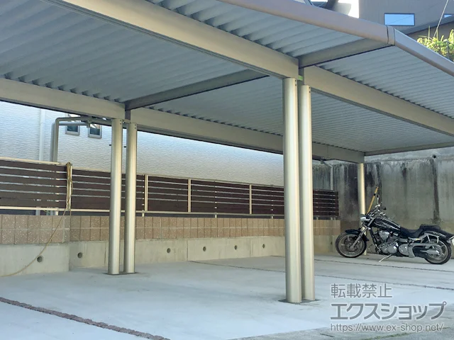 熊本県徳島市のYKKAPのカーポート レオンポートneo 3台用 丸柱4本仕様 積雪〜50cm対応 施工例