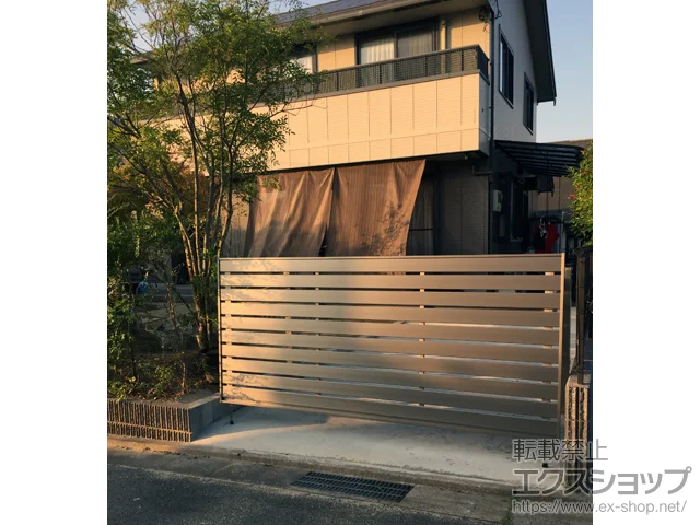 福岡県桐生市ののカーゲート、フェンス・柵 オーバードアS5型 手動式 施工例