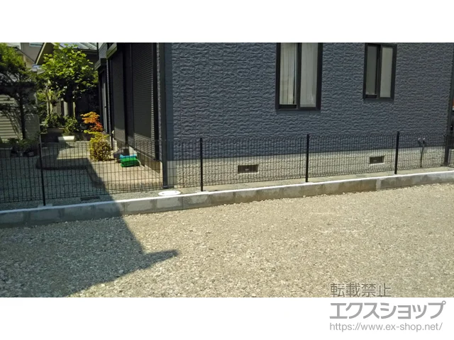 神奈川県小田原市のLIXIL(リクシル)のフェンス・柵 ハイグリッドフェンスN8型 フリーポールタイプ 施工例