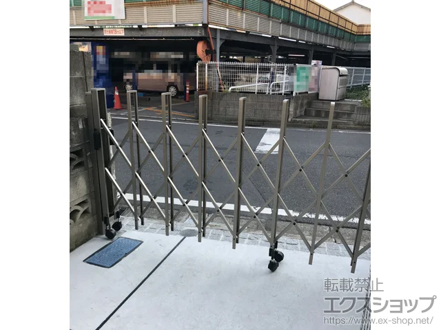 東京都藤沢市のValue Selectのカーゲート トリップゲート RA型 ノンレール 片開き 24S*施錠機能無し 施工例