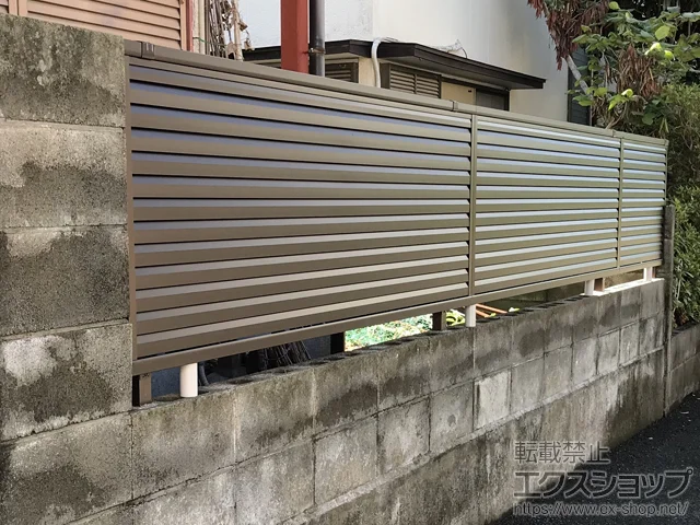 熊本県横須賀市のValue Selectのフェンス・柵 ミエーネフェンス 目隠しルーバータイプ 自由柱施工 施工例
