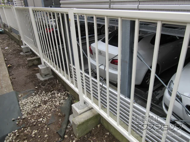 東京都半田市のLIXIL(リクシル)のフェンス・柵 ミエッタフェンス 防犯たて格子タイプ 自由柱施工 施工例
