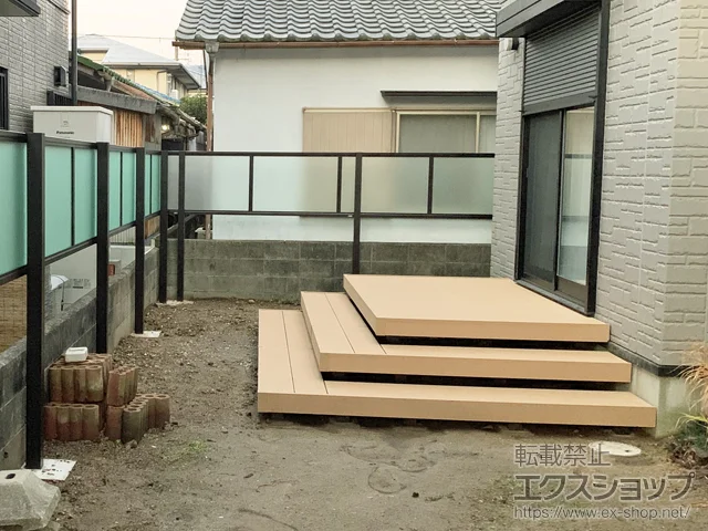 兵庫県西脇市のYKKAPのフェンス・柵、ウッドデッキ リウッドデッキ 200 施工例