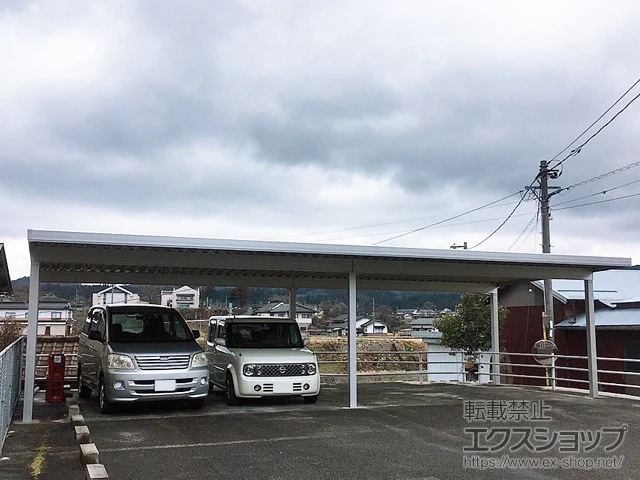 岡山県鹿児島市のLIXIL(リクシル)のカーポート テリオスポートIII 1500 4台用 横連棟 角柱6本仕様 積雪〜50cm対応 施工例