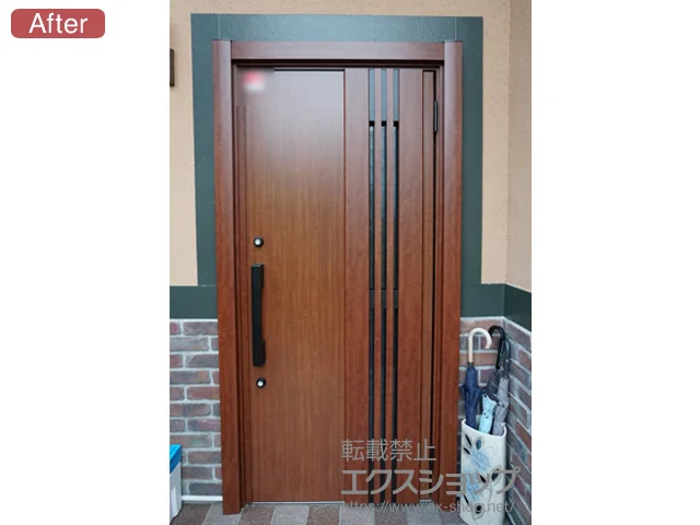 京都府木津川市のLIXIL リクシル(トステム)の玄関ドア リシェント玄関ドア3 断熱K2仕様 手動 片開き仕様(ランマ無)R M83型 施工例