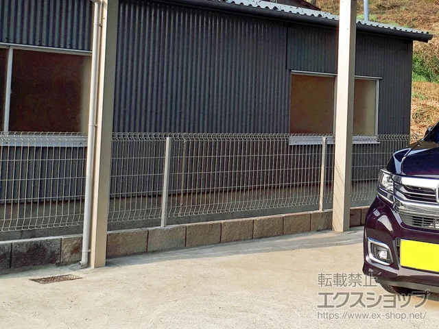 長崎県西海市のYKKAPのフェンス・柵 イーネットフェンス 2F型 自由柱タイプ 施工例