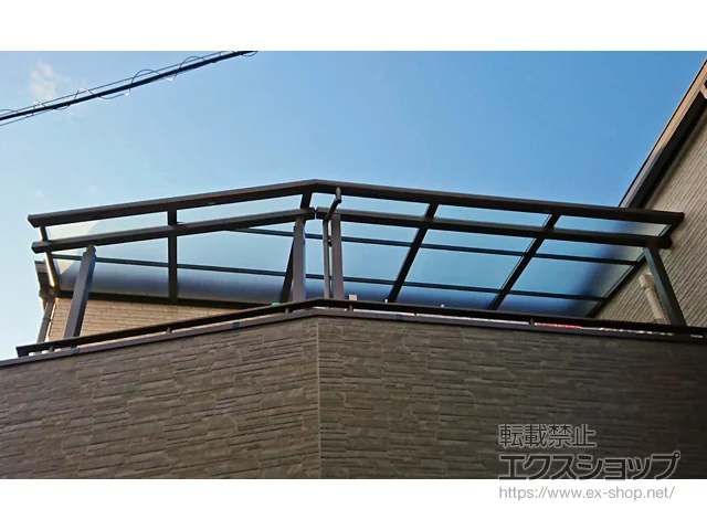 大阪府ののバルコニー、カーポート、バルコニー・ベランダ屋根 スピーネ F型 屋根タイプ 連棟 積雪〜20cm対応 施工例