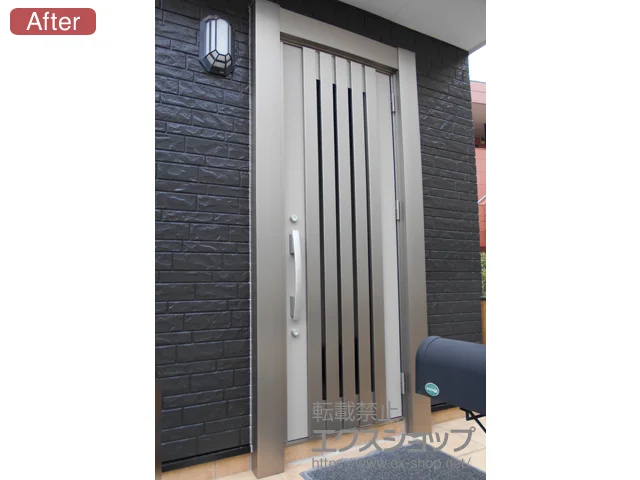 埼玉県草加市のLIXIL リクシル(トステム)の玄関ドア リシェント玄関ドア3 断熱K4仕様 手動 片開き仕様(ランマ無)R M27型 施工例