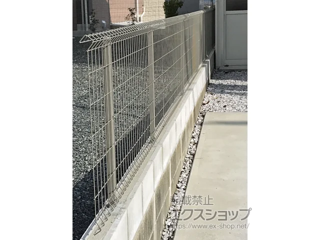 山口県横須賀市のLIXIL リクシル(TOEX)のフェンス・柵 イーネットフェンス1F型 自由柱タイプ 施工例