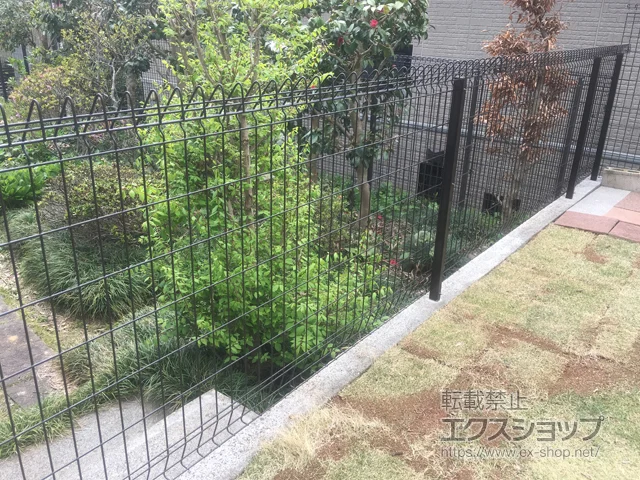 栃木県宇都宮市の積水樹脂(セキスイ)のフェンス・柵 メッシュフェンス G10-R 自由柱 施工例