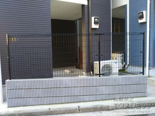 神奈川県横浜市の積水樹脂(セキスイ)のフェンス・柵 メッシュフェンス M0 固定柱 施工例