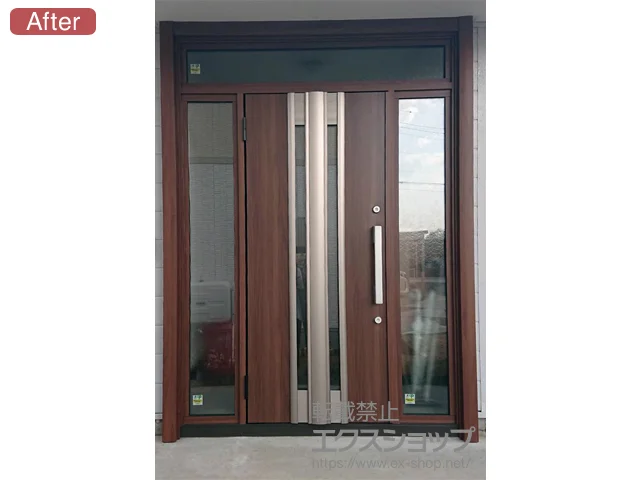 長野県あま市のLIXIL リクシル（トステム）の玄関ドア リシェント玄関ドア3 断熱K4仕様 手動 両袖仕様(ランマ付)L G77型 施工例