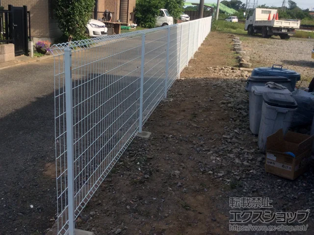埼玉県射水市のValue Selectのフェンス・柵 イーネットフェンス1F型 自由柱タイプ 施工例