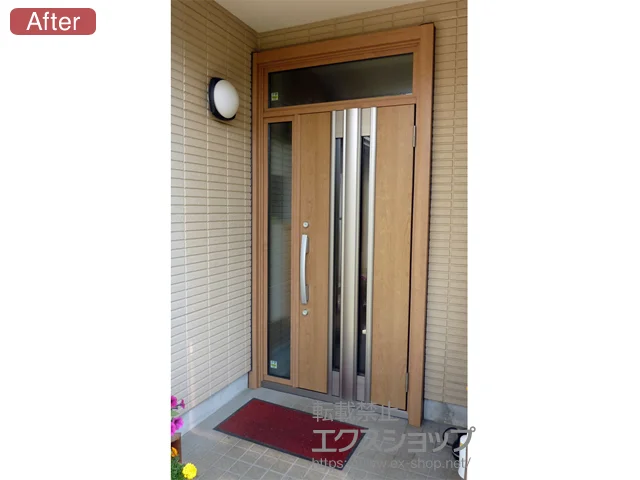 東京都紀の川市のLIXIL リクシル（トステム）の玄関ドア リシェント玄関ドア3 断熱K4仕様 手動 片袖仕様(ランマ付)R G77型 施工例