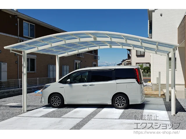 埼玉県羽生市のYKKAPのカーポート レイナツインポートグラン　積雪〜20cm対応 施工例
