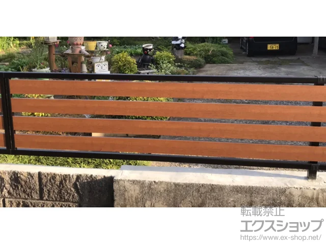 福島県仙台市のValue Selectのフェンス・柵 モクアルフェンス 横板タイプ　自由柱施工 施工例