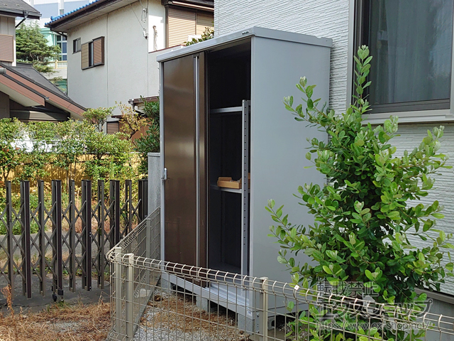 東京都江戸川区のの物置・屋外倉庫 シンプリー 一般型 1520×615×1903（MJX-156E-P） MJX-156E-P-TB 施工例