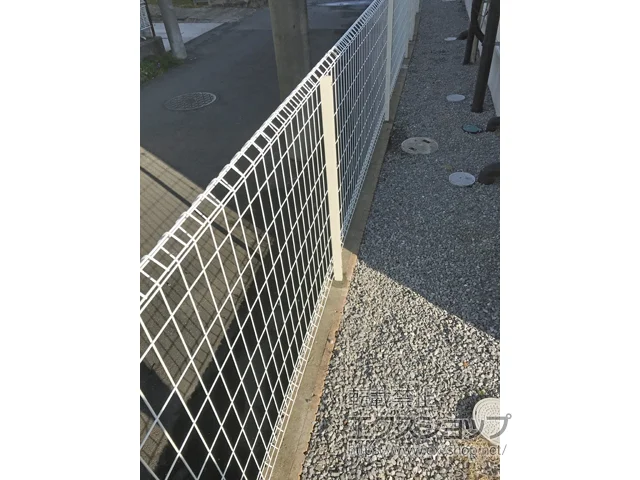 栃木県西海市のYKKAPのフェンス・柵 イーネットフェンス1F型 自由柱タイプ 施工例