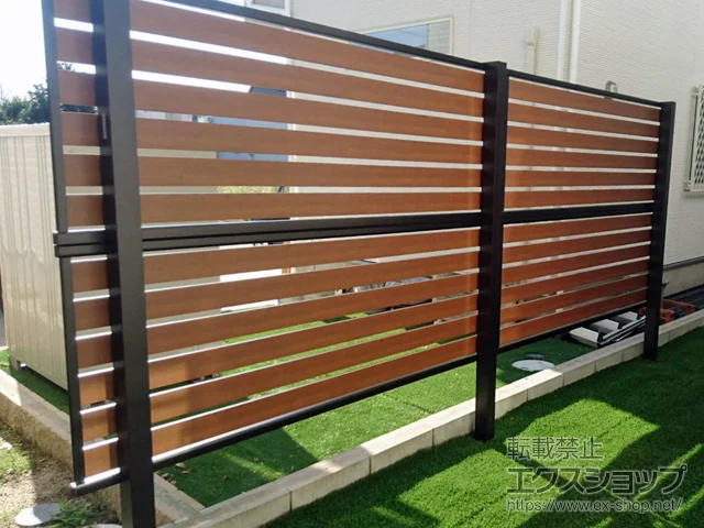 千葉県川崎市のValue Selectのフェンス・柵 モクアルフェンス 横板タイプ 2段支柱 自立建て用(パネル2段) 施工例