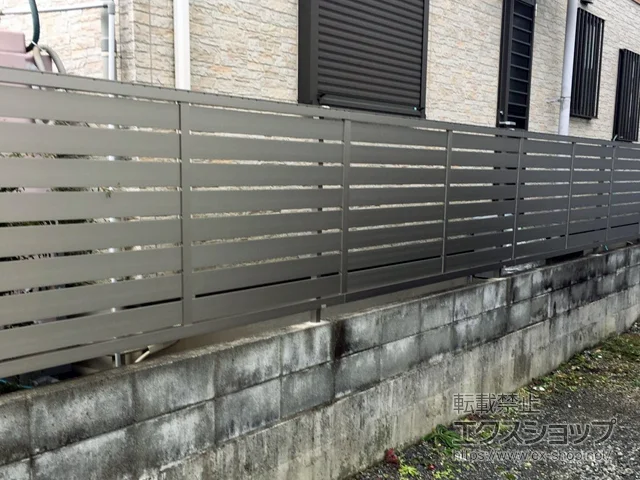 滋賀県鎌倉市のValue Selectのフェンス・柵 セレビューフェンス R3型 自在柱式 施工例