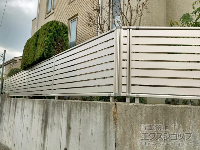 神奈川県仙台市のLIXIL リクシル(TOEX)のフェンス・柵 シンプレオフェンスSY1型 横スリット 自由柱施工 施工例