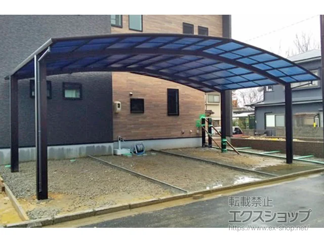 広島県東広島市のYKKAPのカーポート レイナトリプルポートグラン　積雪〜20cm対応 施工例