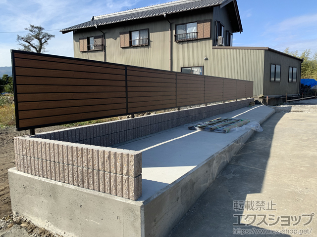 岐阜県養老郡養老町ののフェンス・柵 モクアルフェンス 目隠しタイプ 自由柱施工 施工例