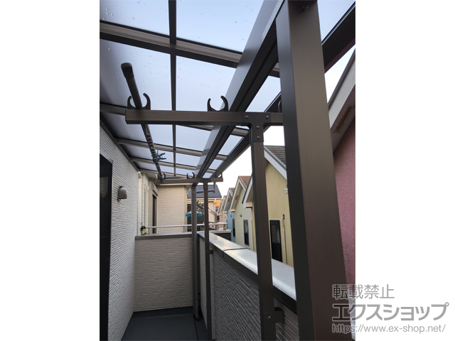 神奈川県横須賀市ののバルコニー・ベランダ屋根 ソラリア F型 屋根タイプ 単体 積雪〜20cm対応 施工例