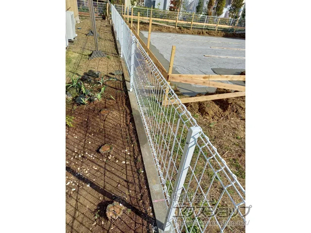 千葉県和歌山市のYKKAPのフェンス・柵 イーネットフェンス 3F型・自由柱施工 施工例