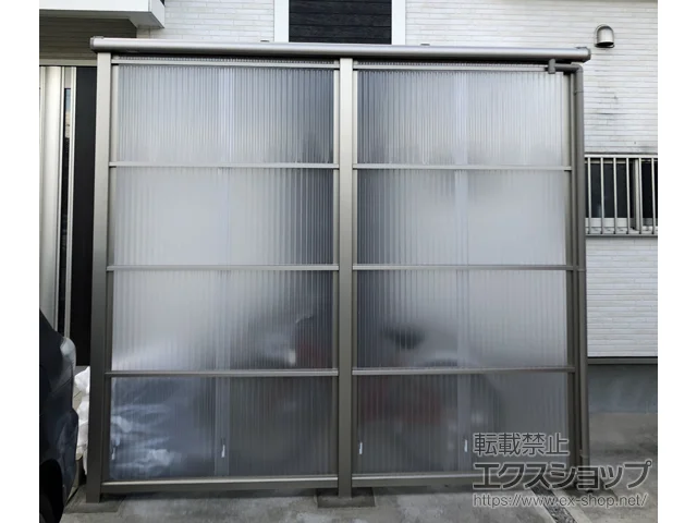 栃木県千葉市のYKKAPのカーポート スピーネストックヤードF型 波板タイプ スクリーン仕様 積雪〜20cm対応 施工例