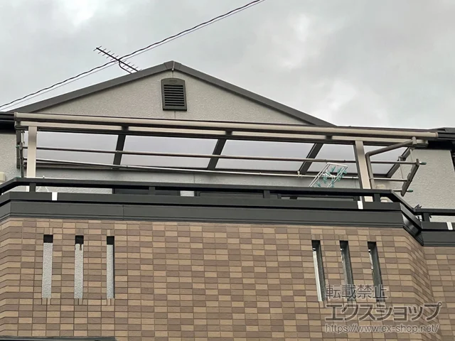 京都府川口市ののカーポート、バルコニー・ベランダ屋根 スピーネ R型 屋根タイプ 単体 積雪〜20cm対応 施工例
