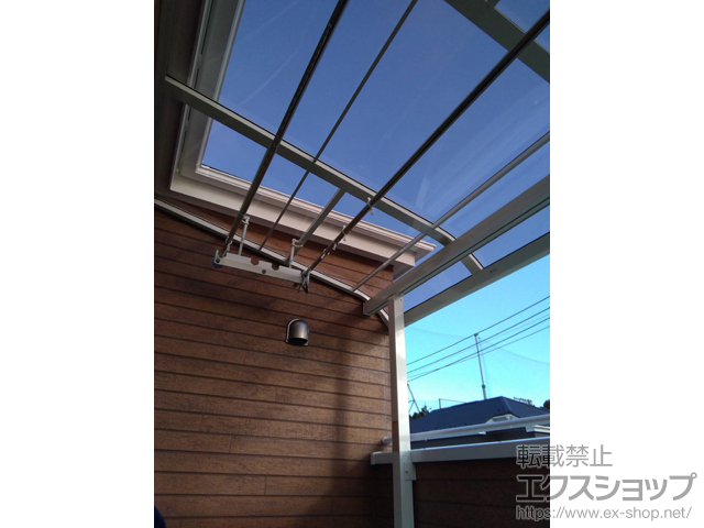 神奈川県中郡大磯町ののバルコニー・ベランダ屋根 スピーネ R型 屋根タイプ 単体 積雪〜20cm対応 *片袖納まり 施工例