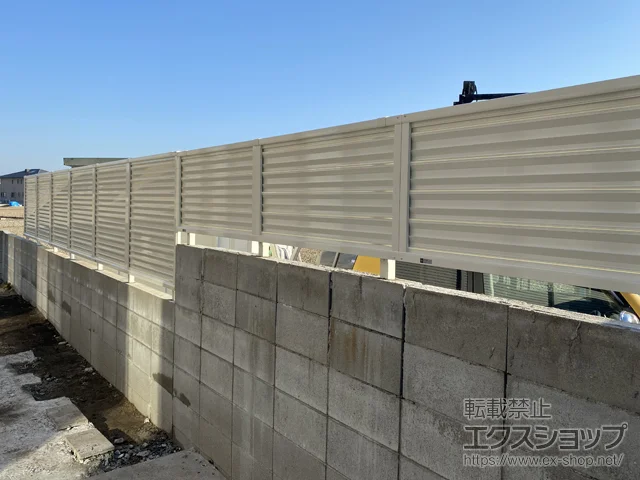 岡山県枚方市のLIXIL リクシル(TOEX)のフェンス・柵 シンプレオフェンス13型 ルーバー 自由柱施工 施工例