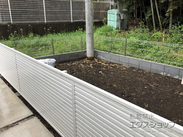 神奈川県藤沢市のValue Selectのフェンス・柵 ミエーネフェンス 目隠しルーバータイプ 自由柱施工 施工例